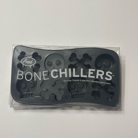 Skull & Crossbones Ice Cube Mold Trays Halloween - Picture 1 of 2